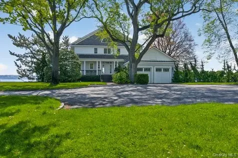 336 Centre Island Road Oyster Bay NY 11771