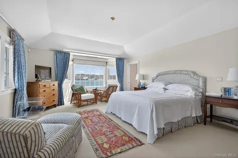 336 Centre Island Road Oyster Bay NY 11771