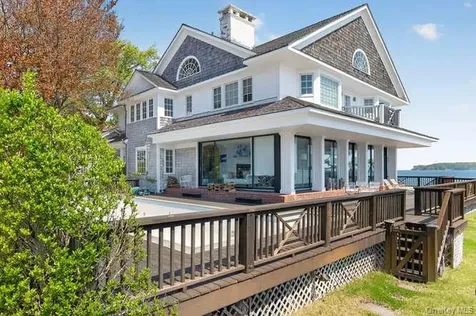 336 Centre Island Road Oyster Bay NY 11771