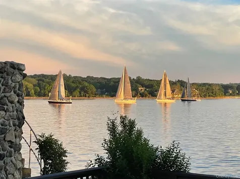 336 Centre Island Road Oyster Bay NY 11771