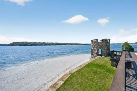 336 Centre Island Road Oyster Bay NY 11771
