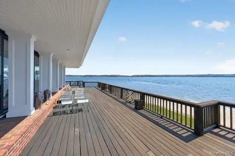 336 Centre Island Road Oyster Bay NY 11771