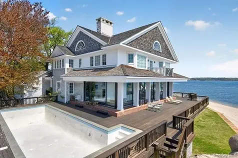 336 Centre Island Road Oyster Bay NY 11771