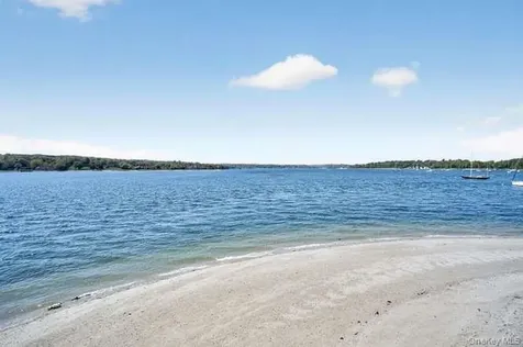 336 Centre Island Road Oyster Bay NY 11771
