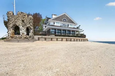 336 Centre Island Road Oyster Bay NY 11771