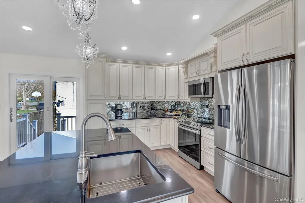 36 Studley Street Brentwood NY 11717
