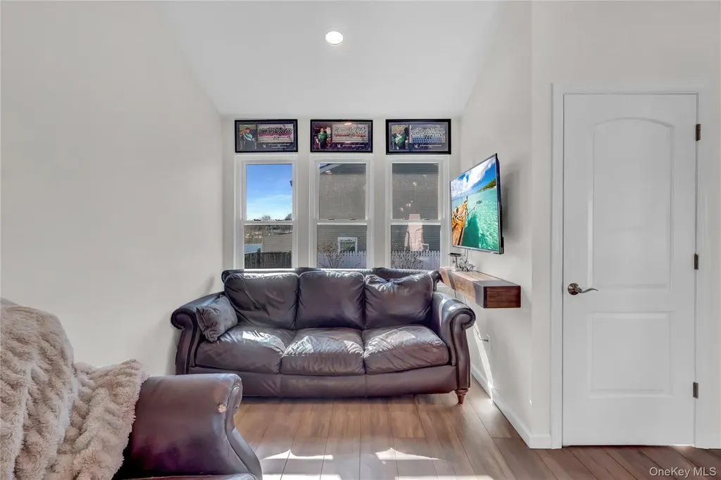 36 Studley Street Brentwood NY 11717
