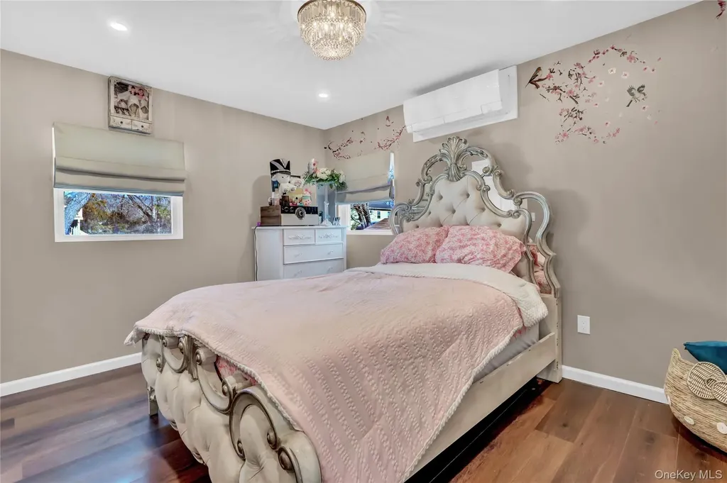 36 Studley Street Brentwood NY 11717