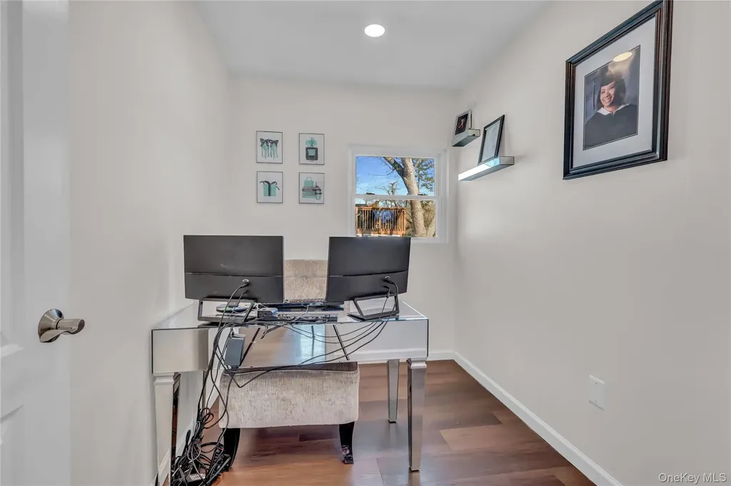 36 Studley Street Brentwood NY 11717