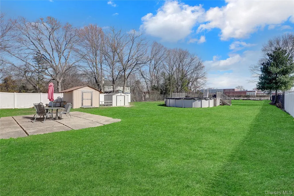 36 Studley Street Brentwood NY 11717