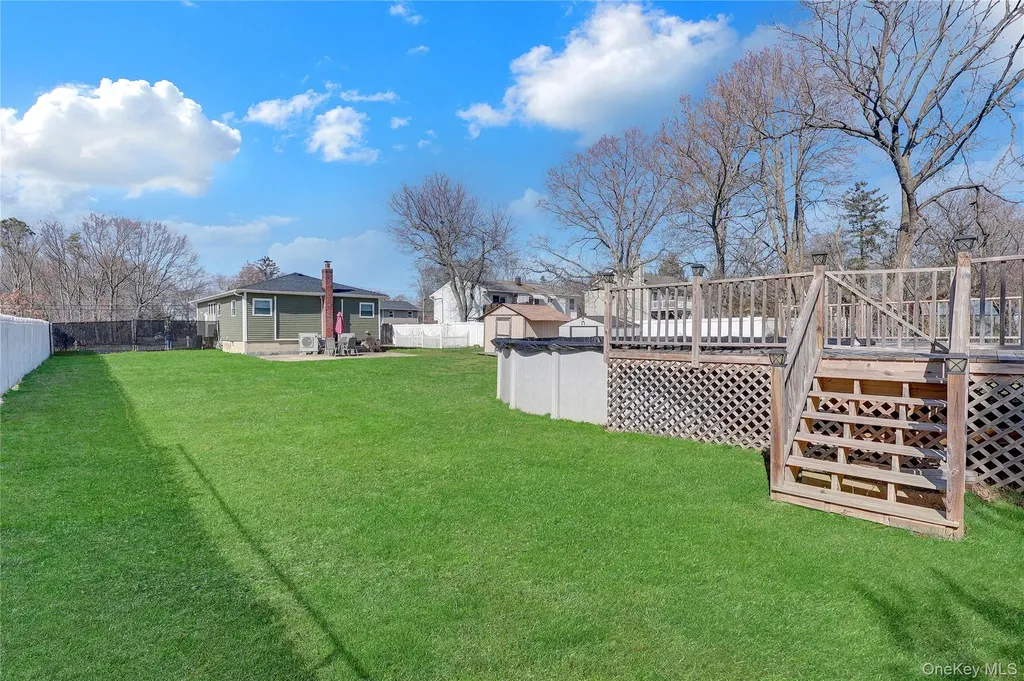 36 Studley Street Brentwood NY 11717