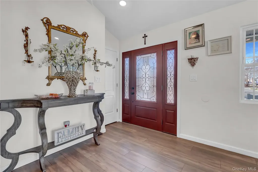 36 Studley Street Brentwood NY 11717