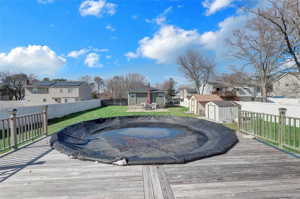 36 Studley Street Brentwood NY 11717