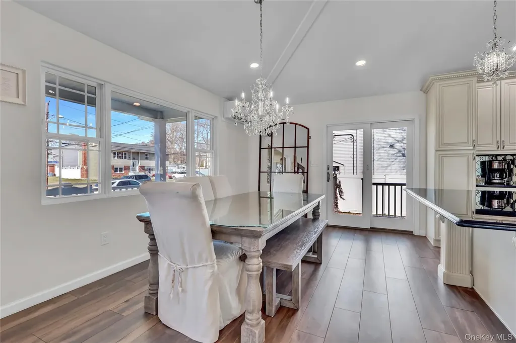 36 Studley Street Brentwood NY 11717