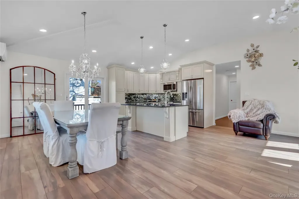 36 Studley Street Brentwood NY 11717