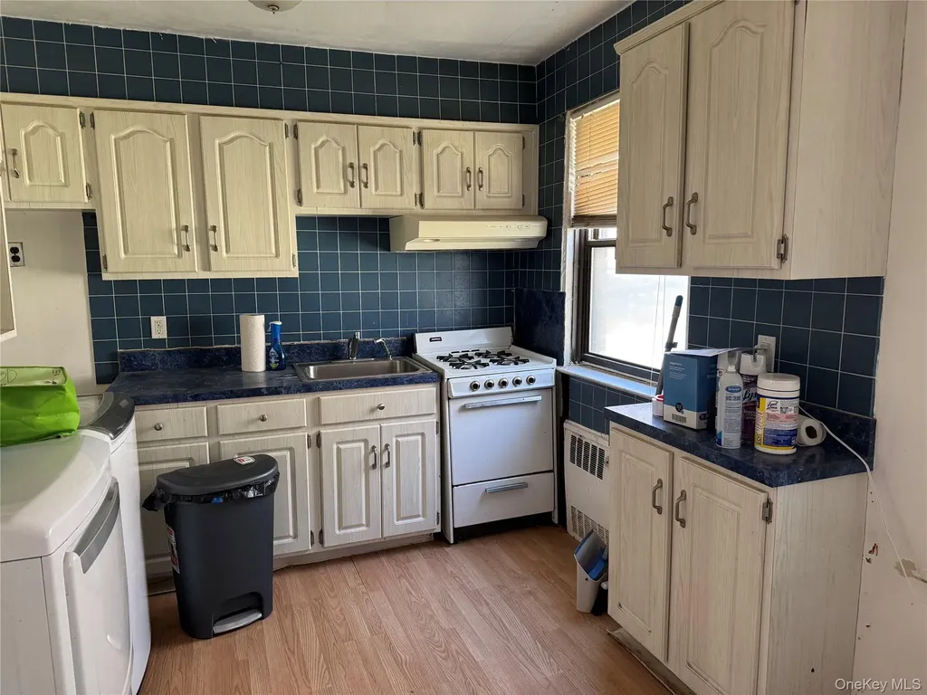 25 Lawrence Drive White Plains NY 10603