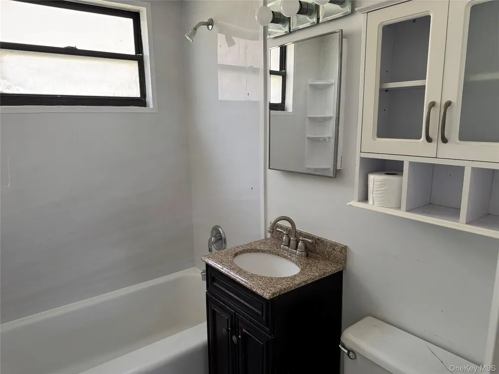 25 Lawrence Drive White Plains NY 10603