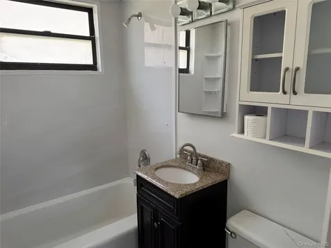 25 Lawrence Drive White Plains NY 10603