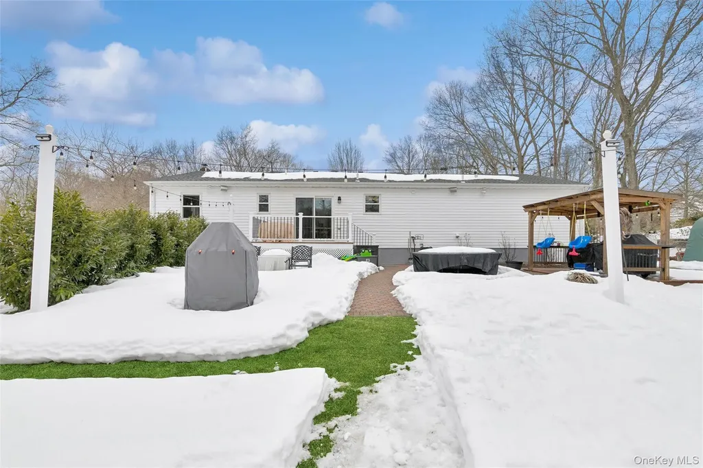 8 Vega Drive Shoreham NY 11786