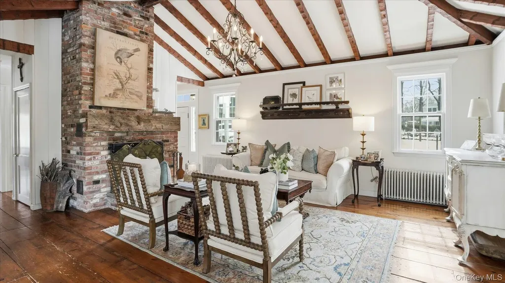 5 Wendover Road Setauket NY 11733