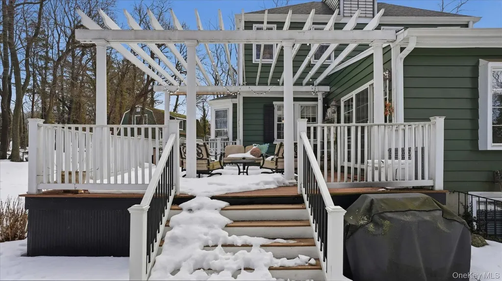 5 Wendover Road Setauket NY 11733