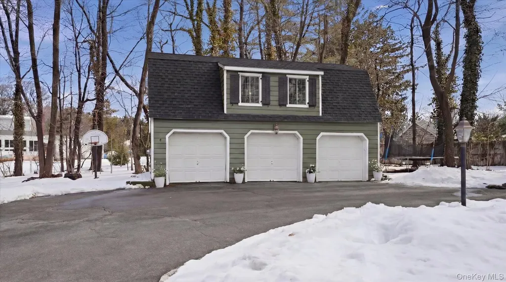 5 Wendover Road Setauket NY 11733