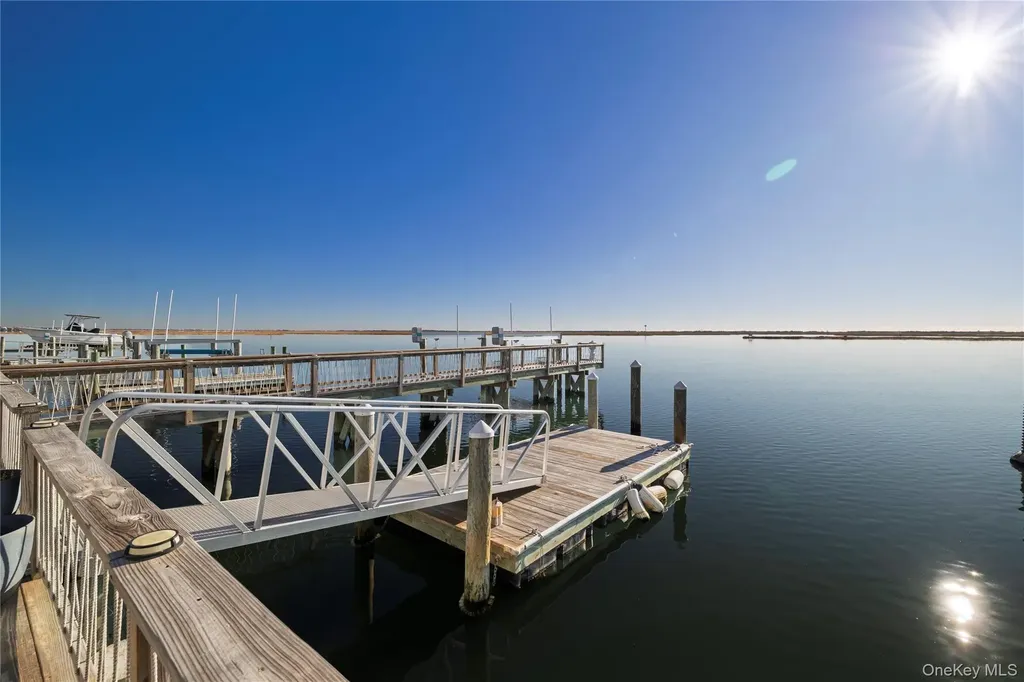 4011 Greentree Drive Oceanside NY 11572