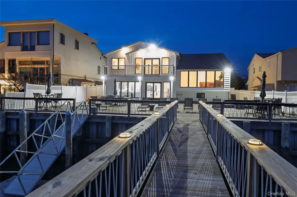 4011 Greentree Drive Oceanside NY 11572