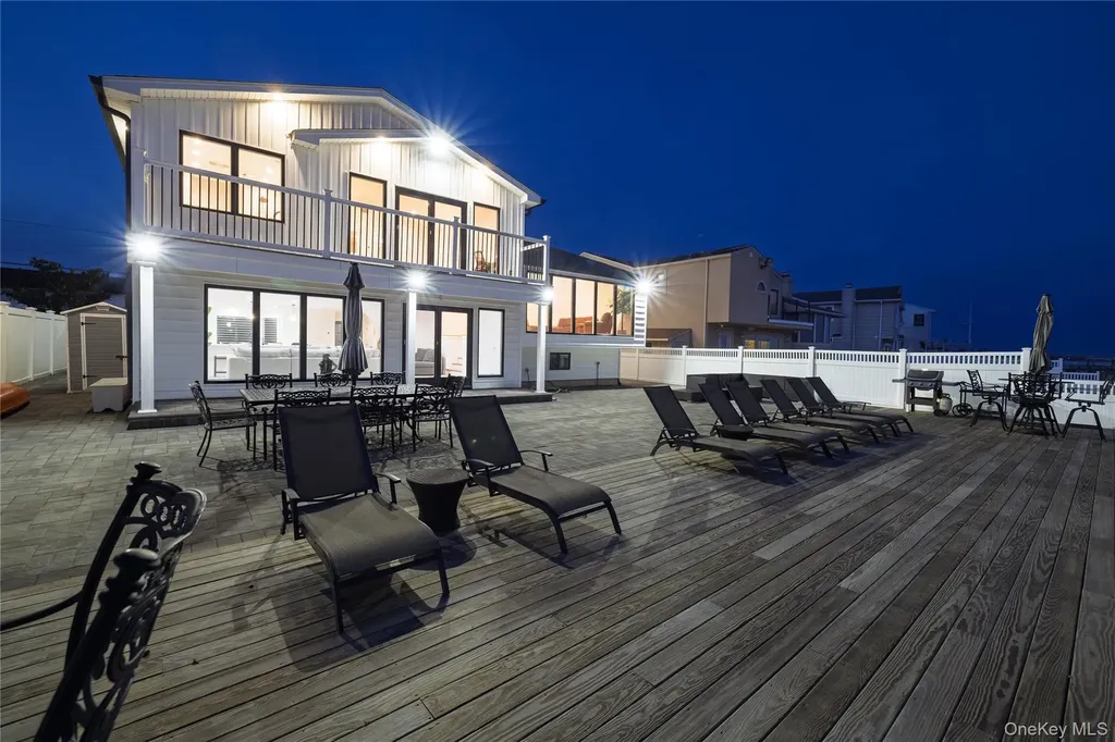 4011 Greentree Drive Oceanside NY 11572