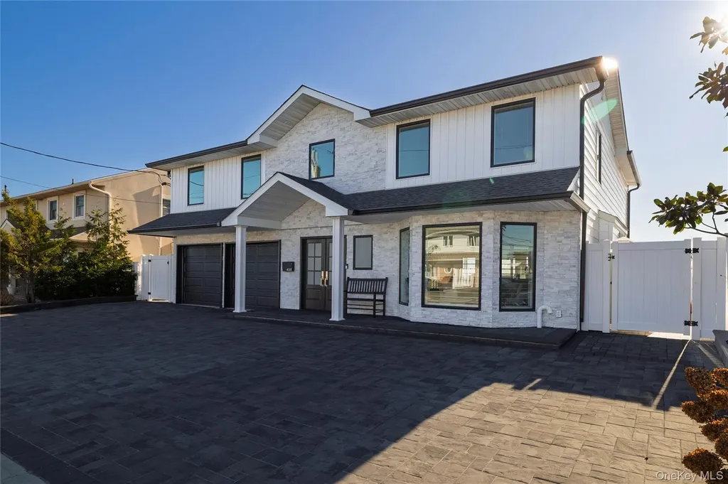 4011 Greentree Drive Oceanside NY 11572