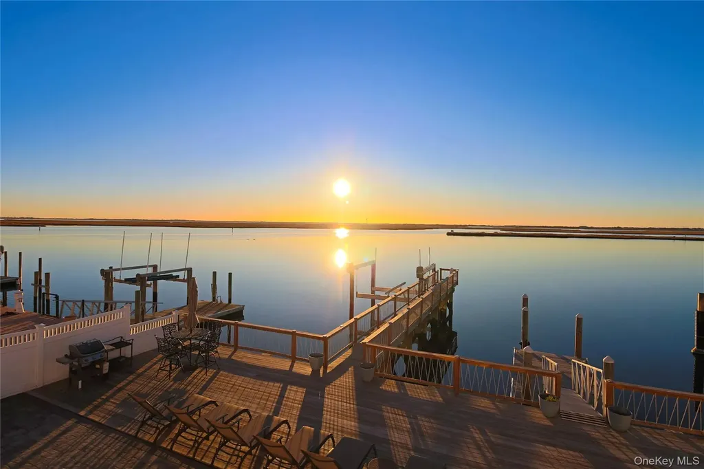 4011 Greentree Drive Oceanside NY 11572