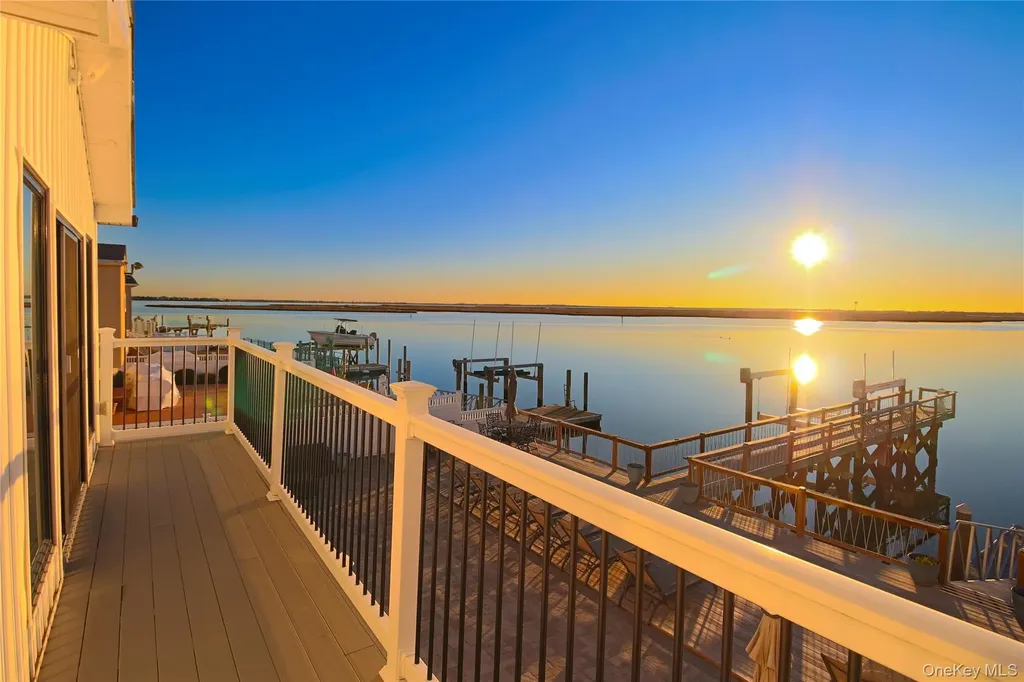 4011 Greentree Drive Oceanside NY 11572