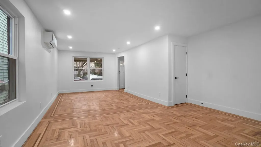 4365 De Reimer Avenue Bronx NY 10466