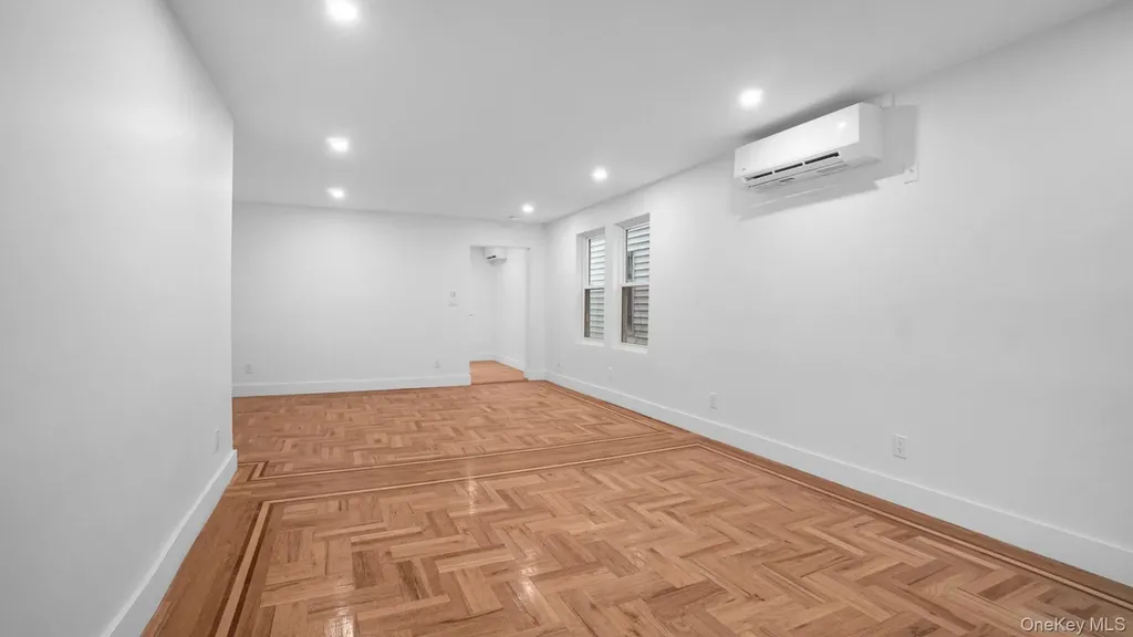4365 De Reimer Avenue Bronx NY 10466