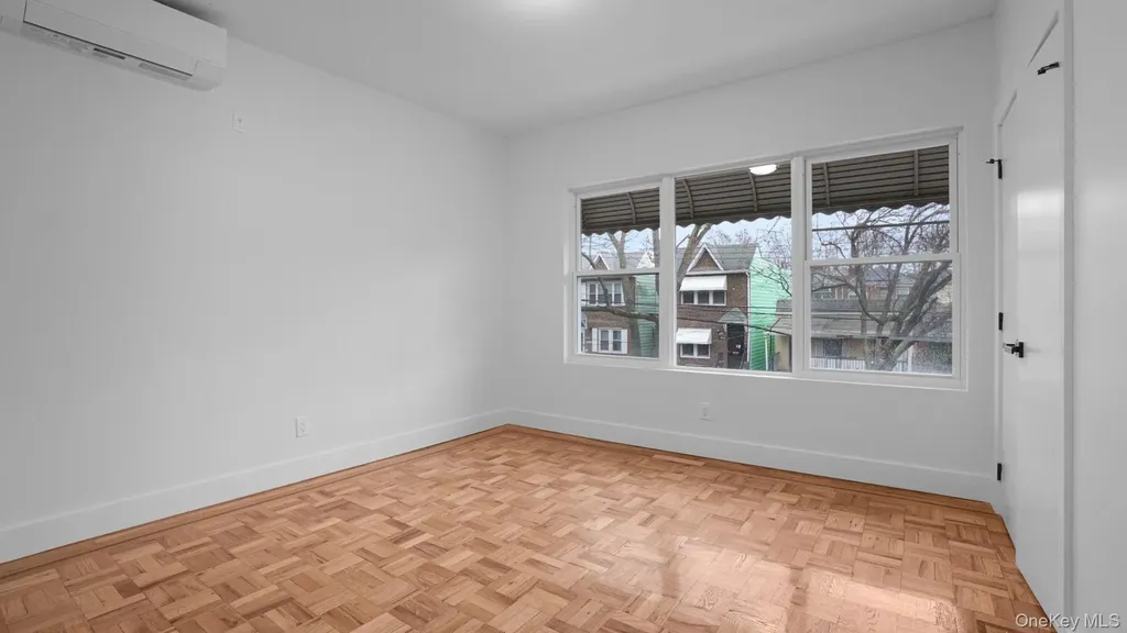 4365 De Reimer Avenue Bronx NY 10466