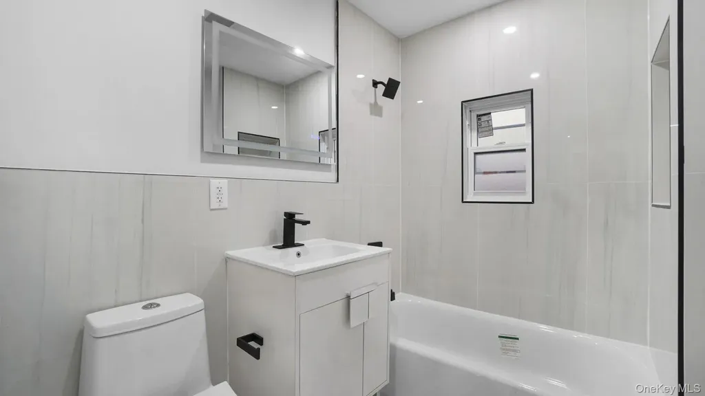 4365 De Reimer Avenue Bronx NY 10466