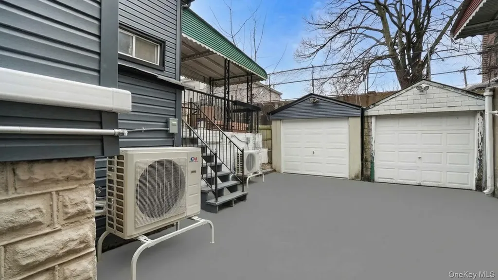 4365 De Reimer Avenue Bronx NY 10466