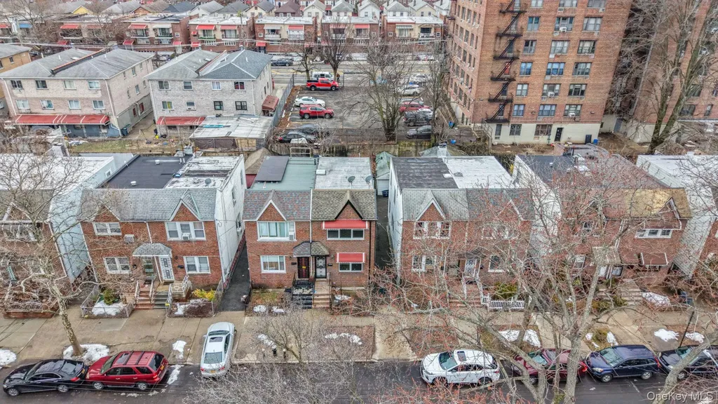 4365 De Reimer Avenue Bronx NY 10466