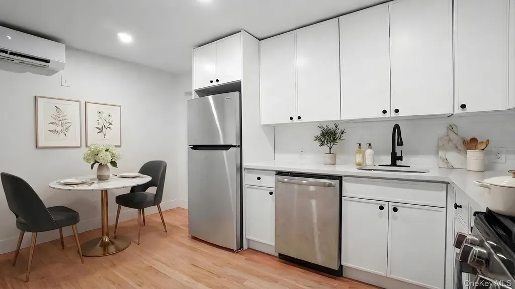 4365 De Reimer Avenue Bronx NY 10466