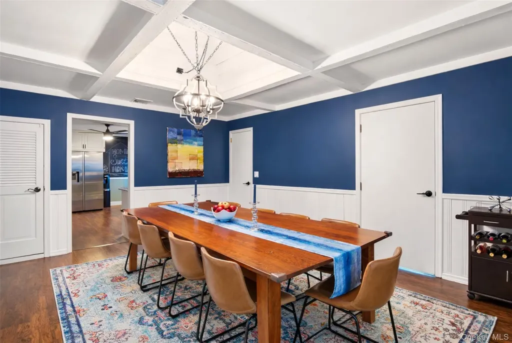 24 Stellenwerf Avenue East Islip NY 11730