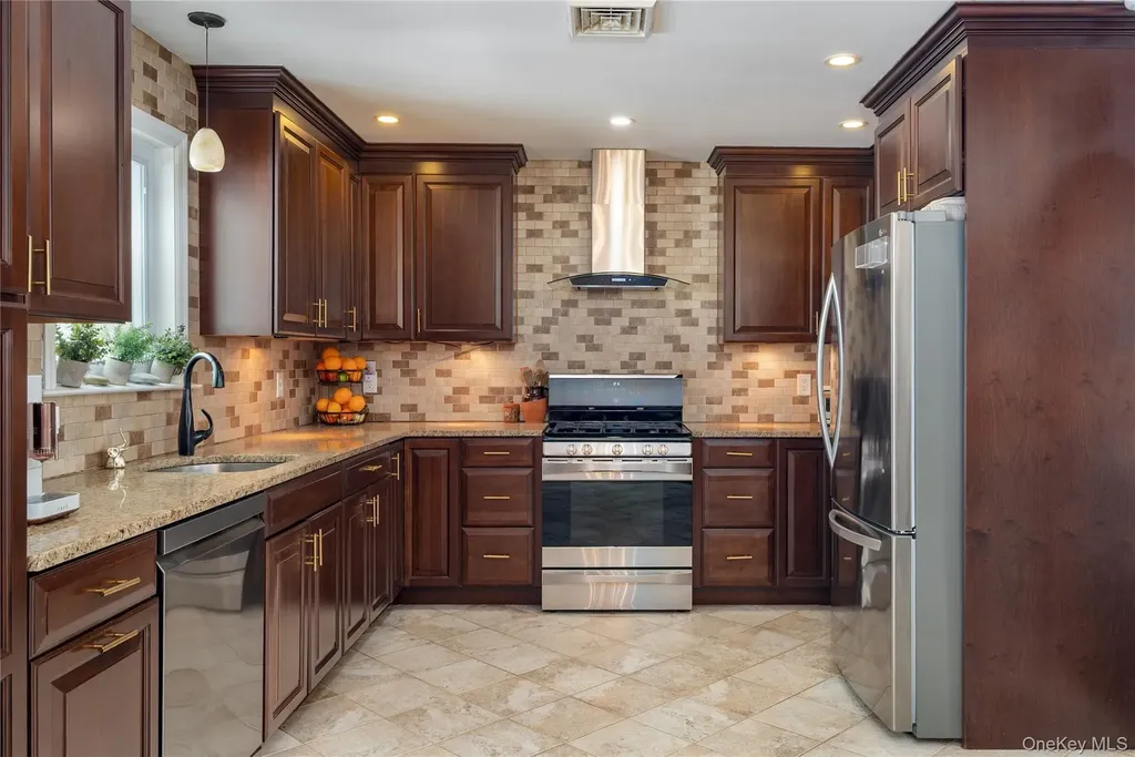 21 Franklin Drive Mahopac NY 10541