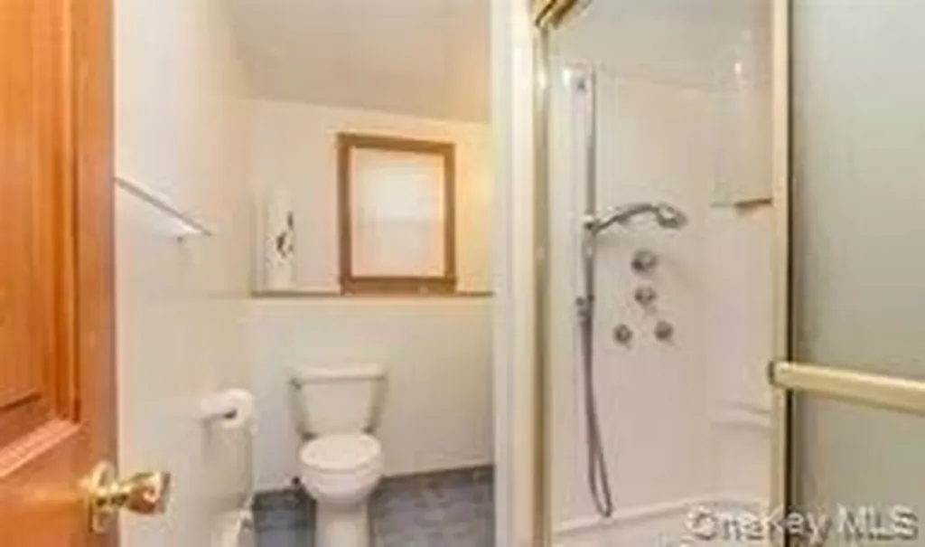4 Thistle Lane Kings Park NY 11754