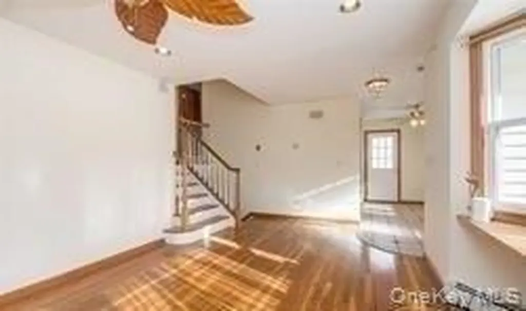 4 Thistle Lane Kings Park NY 11754