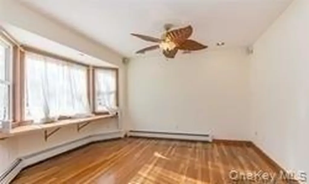 4 Thistle Lane Kings Park NY 11754