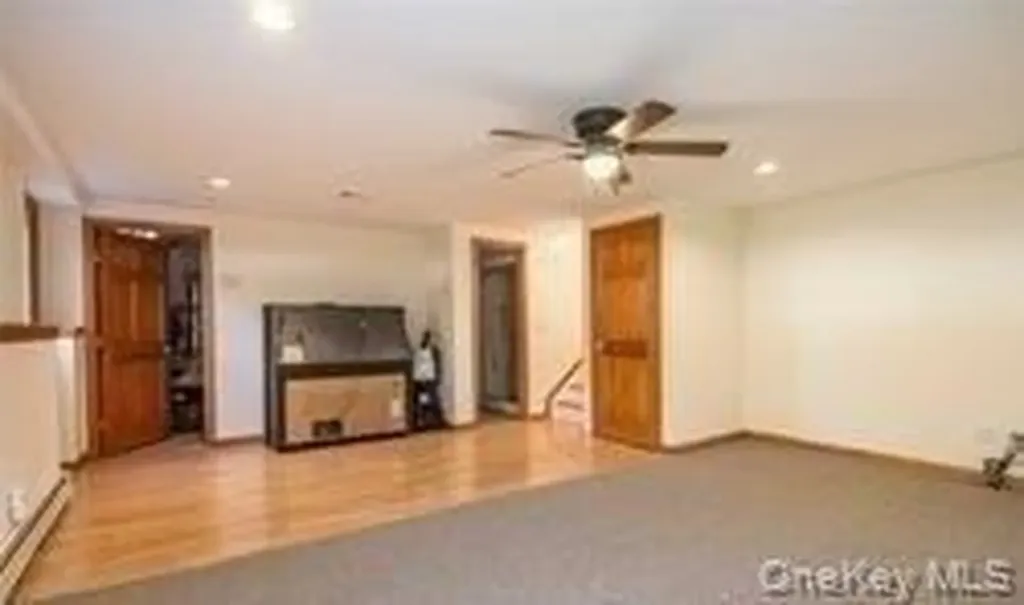 4 Thistle Lane Kings Park NY 11754