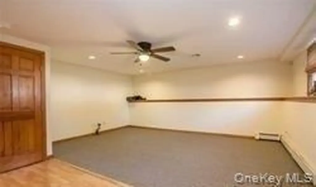 4 Thistle Lane Kings Park NY 11754