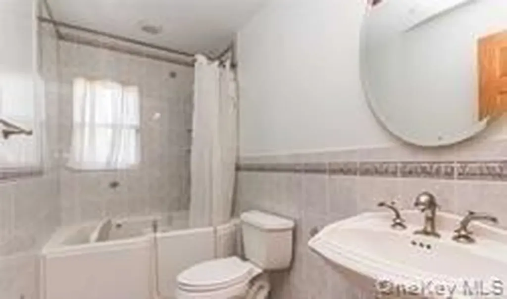 4 Thistle Lane Kings Park NY 11754