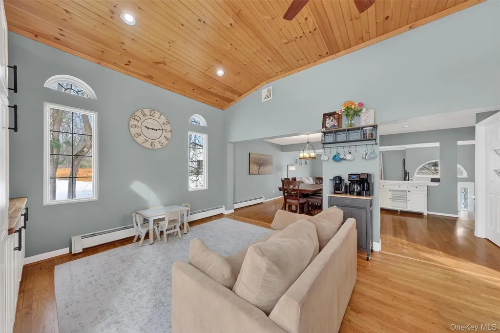 11 Darlene Drive Poughkeepsie NY 12601
