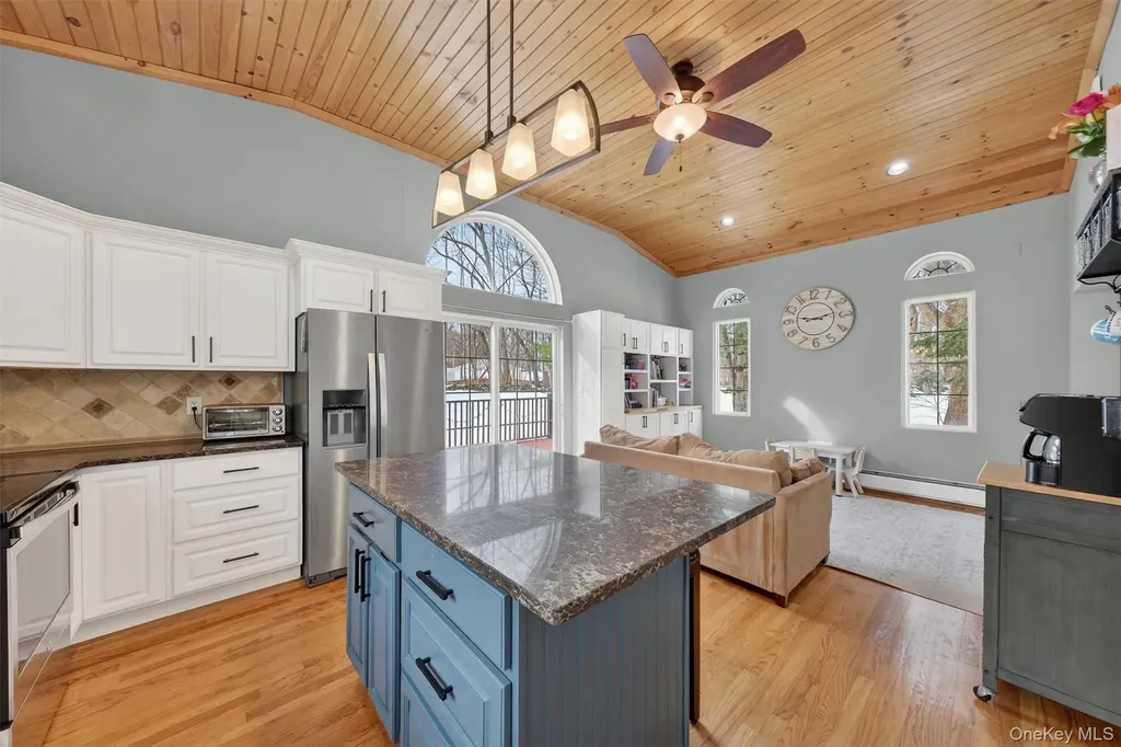 11 Darlene Drive Poughkeepsie NY 12601