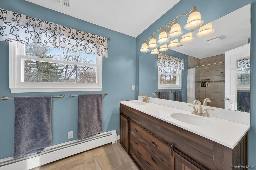 11 Darlene Drive Poughkeepsie NY 12601